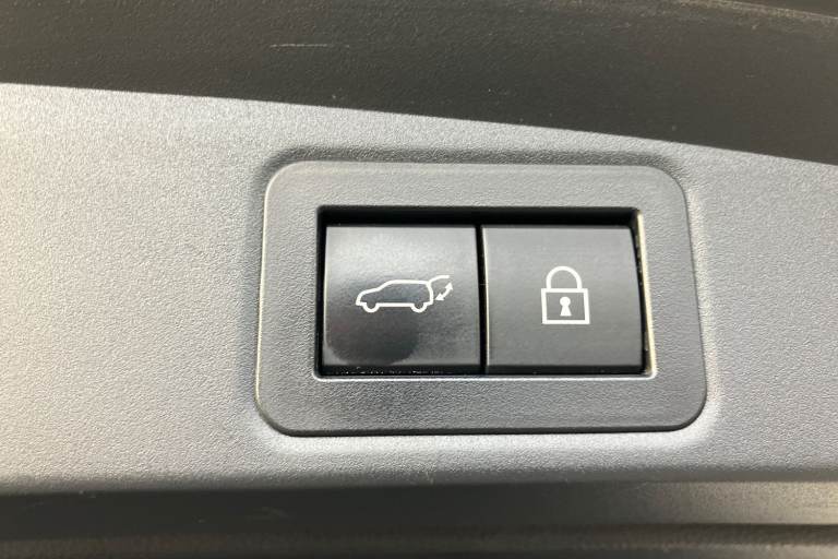 2022 Toyota Corolla 2.0 VVT-i Hybrid Trek 5dr CVT Estate Automatic