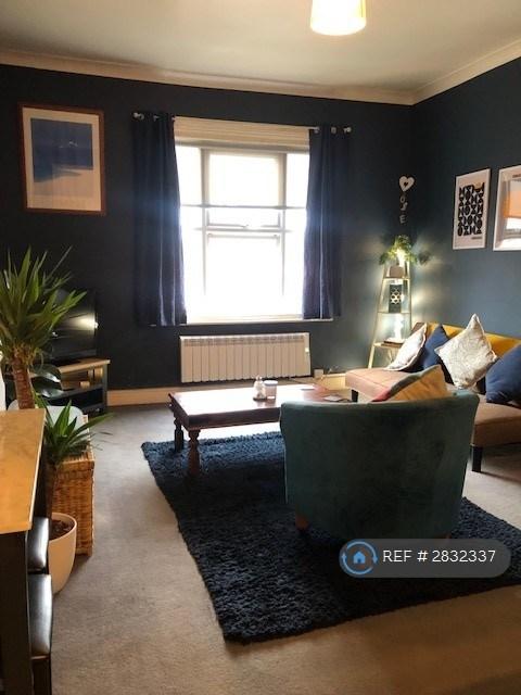 1 bedroom flat in Stracey Road, Norwich, NR1 (1 bed) (#2832337)