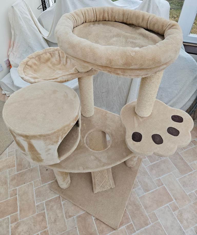 Zooplus Bear's Den cat tree, 116cm, beige