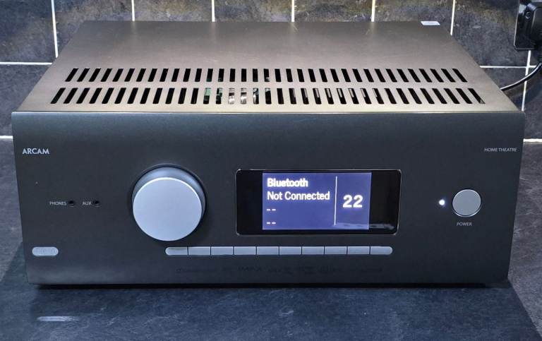 Arcam AVR30 surround receiver "read"