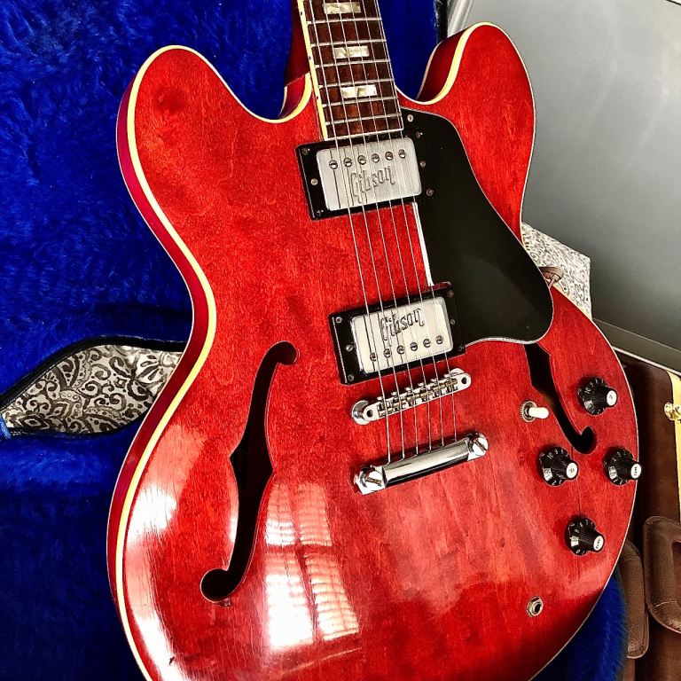 Vintage 1972 Gibson 335 