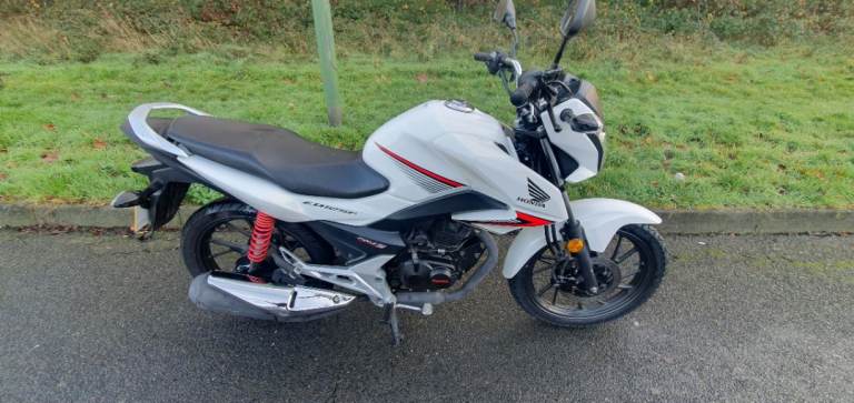 2019 HONDA GLR125 VERY LOW MILES GRAB A BARGAIN