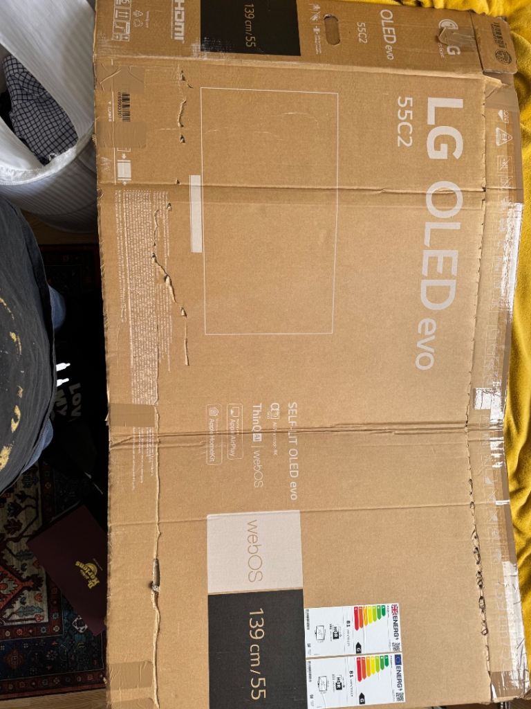 LG OLED 55” C2 (Cracked Screen) – Box + Stand Included – For Parts/Repair