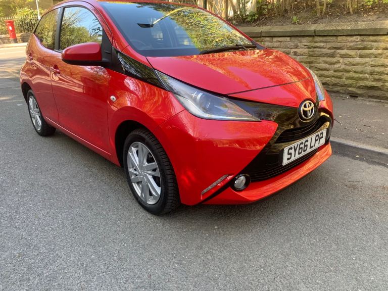 2016 Toyota Aygo 1.0 X Pression , 5 door , full Toyota service history 
