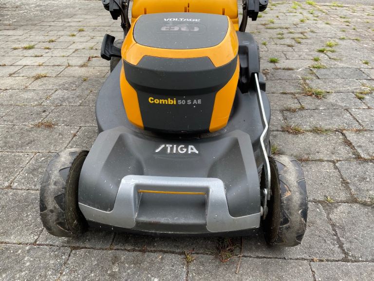 Lawn Mower, Stiga Voltage 80 Combi 50 S