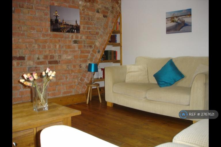 1 bedroom flat in Dolcarne, Aberystwyth, SY23 (1 bed) (#2767621)