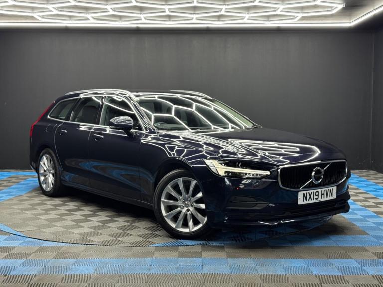 2019 Volvo V90 2.0 T4 GPF Momentum Auto Euro 6 (s/s) 5dr ESTATE Petrol Automatic