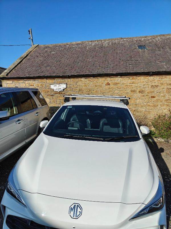 Thule roof bars for MG 3 