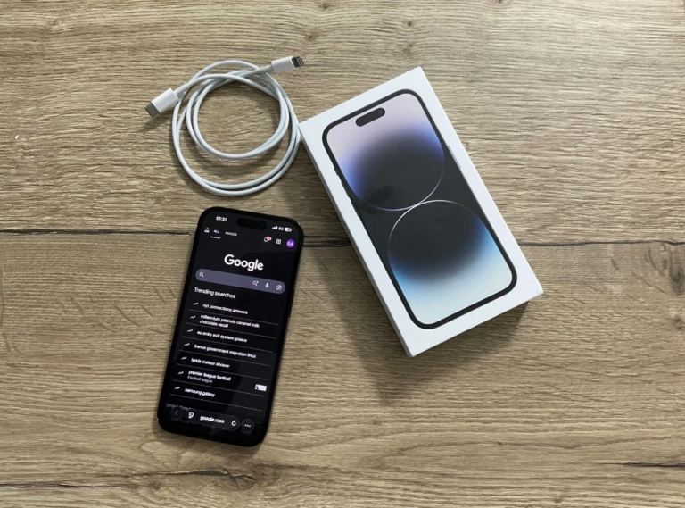iPhone 14 Pro 128gb space black unlocked excellent condition 