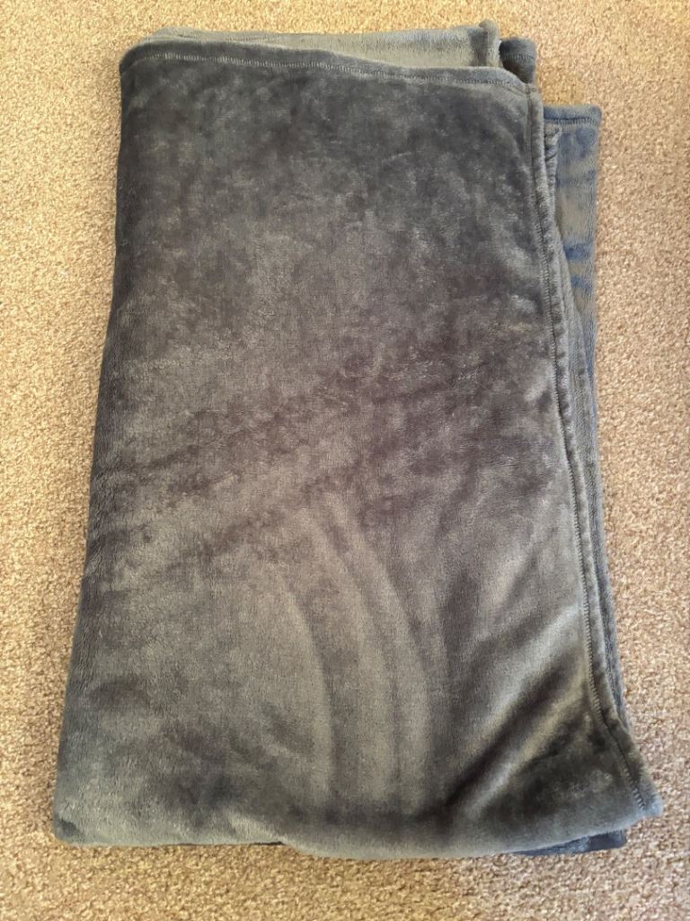 Cosy Fleece throws