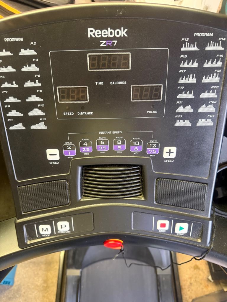 Reebok ZR7 Treadmill – Good Condition, Fully Functional