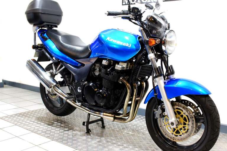 Kawasaki ZR7
