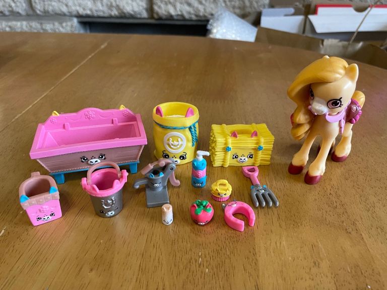 Shopkins Happy Places Pampered Pony Stable welcome pack