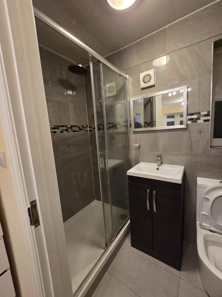 STUDIO FLAT ALL BILLS INCLUDING