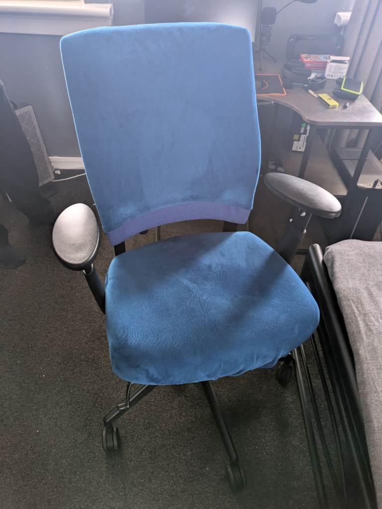 Office chair 