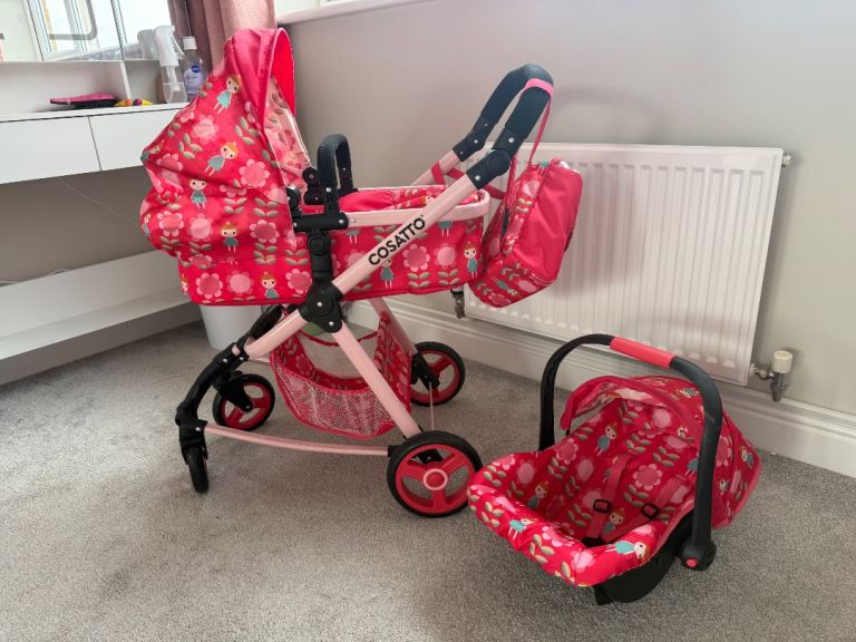 COSATTO GIGGLE QUAD DOLLS PRAM & CAR SEAT – FAIRY GARDEN