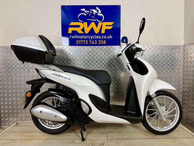 HONDA FSH 125-R, SH 125 MODE 2024, ONLY 1 OWNER & 1,560 MILES, FHSH, SUPERB COND