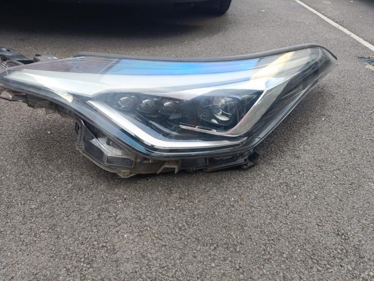 Toyota CHR Left side Headlight
