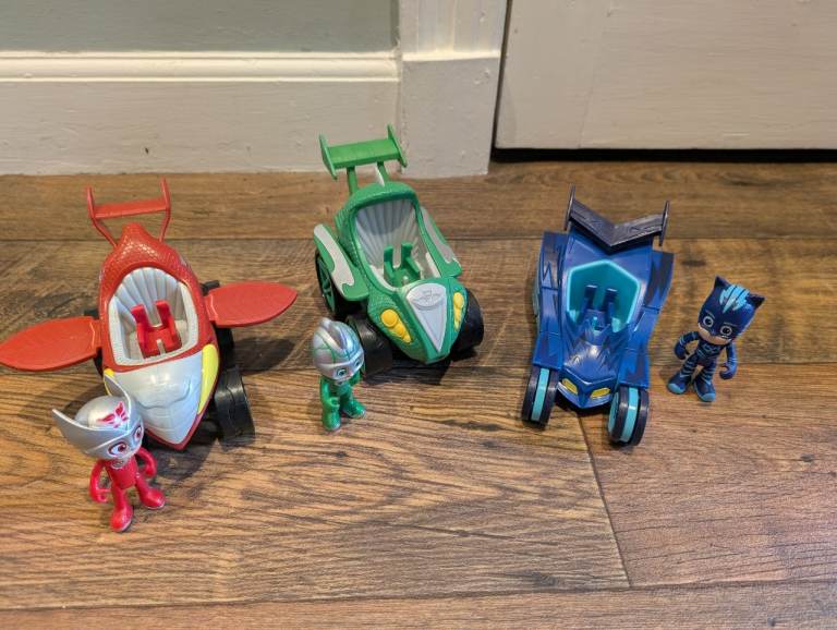 PJ Masks Figures and Vehicles