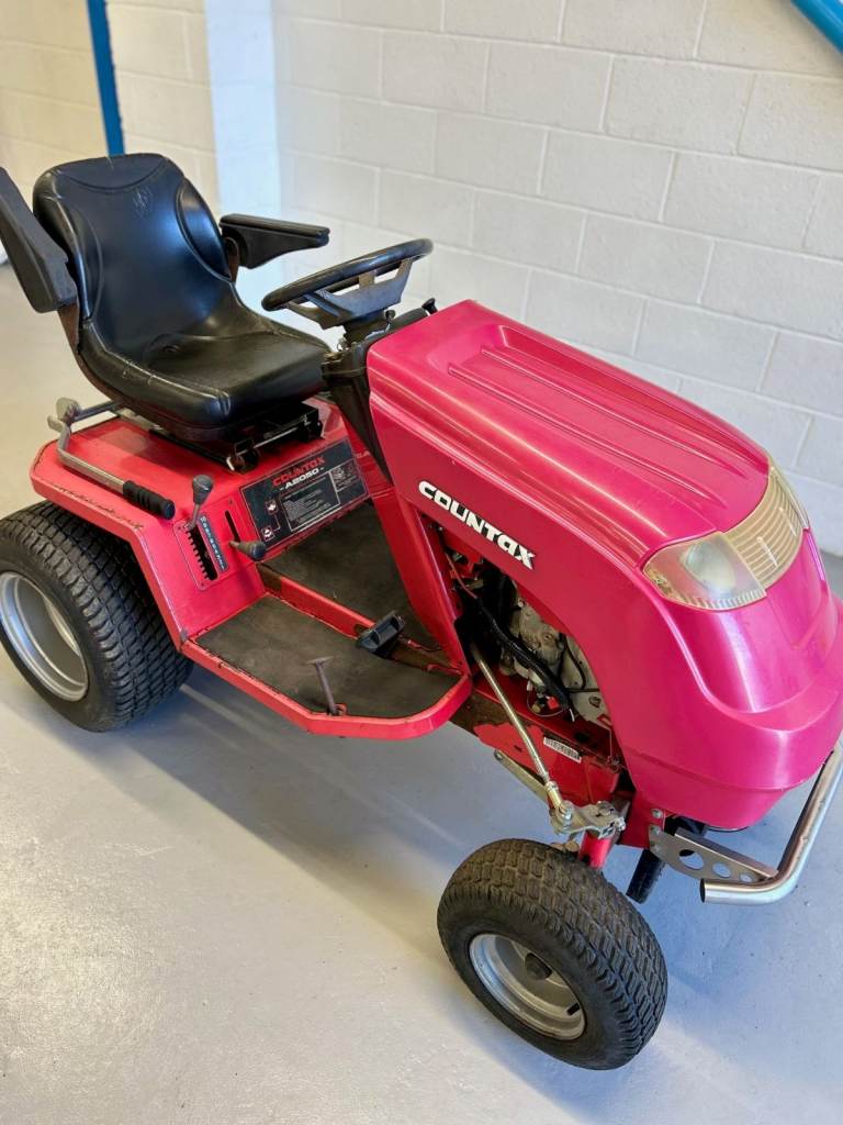 Countax A2050 Tractor, for pulling only - Honda engine - good condition