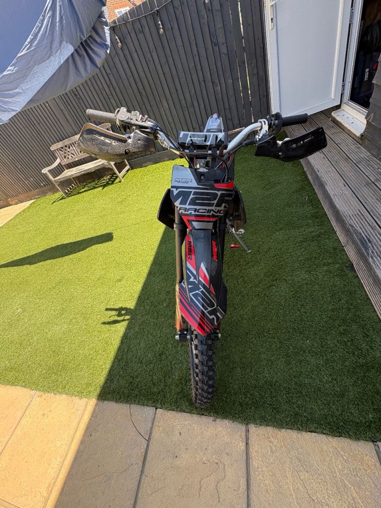 M2r 140cc pit bike 