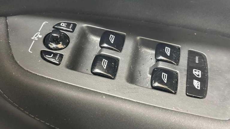 2025 Volvo XC90 Ultra T8 AWD Plug-in hybrid Electric/Petrol Dark 7 Seats Automatic SUV Hybrid Aut...