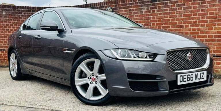 2017 Jaguar XE 2.0d Portfolio Saloon 4dr Diesel Auto Euro 6 (s/s) (180 ps) Saloon Diesel Automatic
