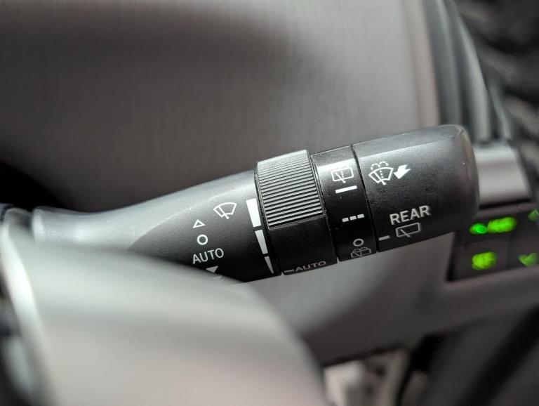 2012 Toyota Prius+ 1.8 VVT-h T4 MPV 5dr Petrol Hybrid CVT Euro 5 (s/s) (136 ps) MPV Petrol/Electr...