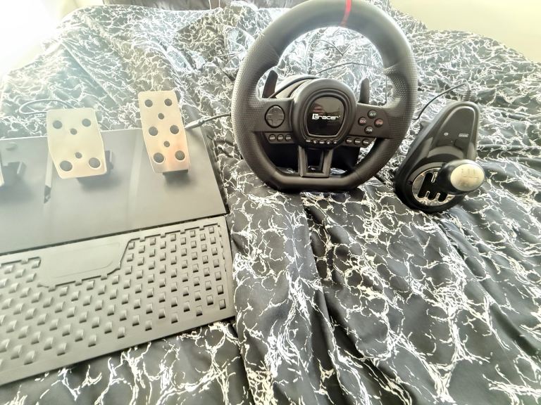 Tracer Steering Wheel set. 