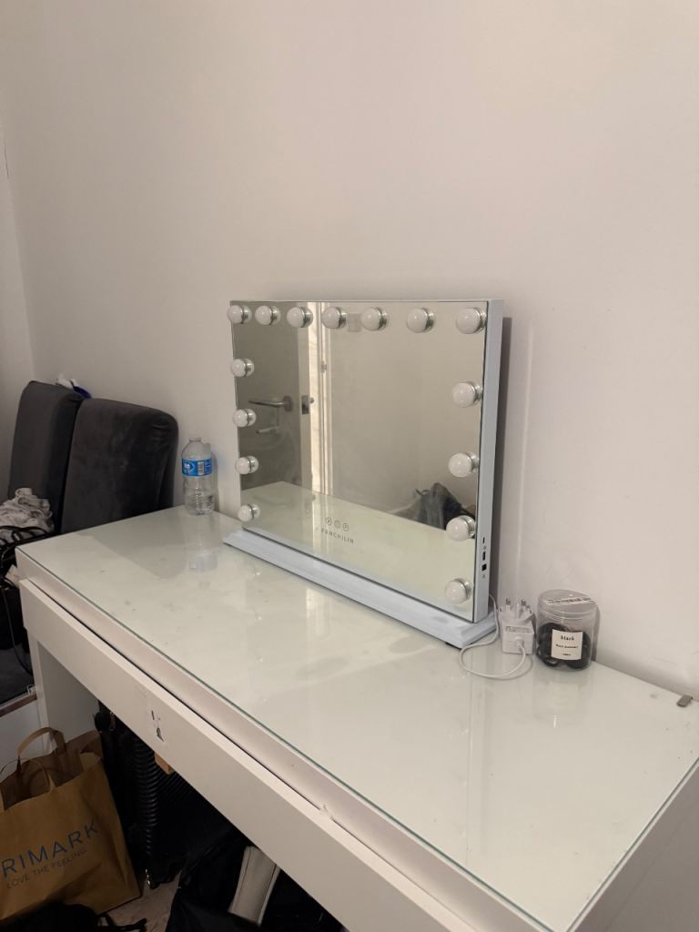 Hollywood Mirror with Lights – White, Good Condition