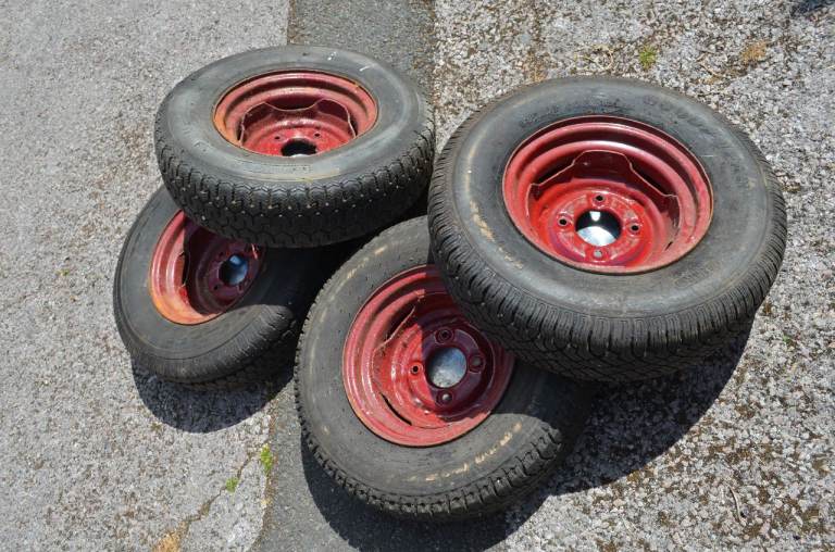 BARGAIN £190 set original x4 mini car 1968 car rims