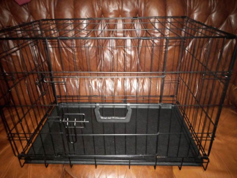 Medium size pet crate 
