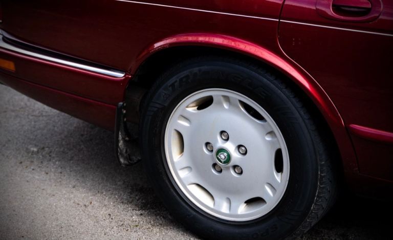 Jaguar 3.2 Exclusive 1996 ( 50’000 mls ) 