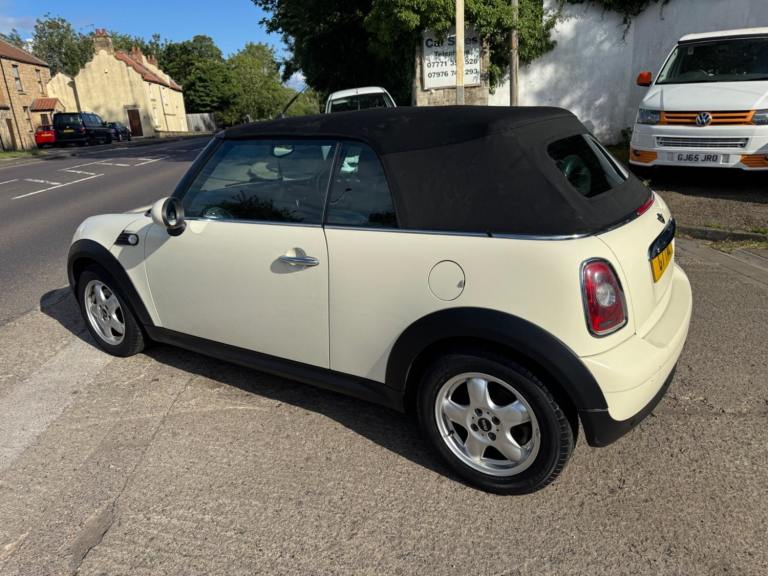 2010 MINI Convertible 1.6 Cooper Euro 4 2dr CONVERTIBLE Petrol Manual