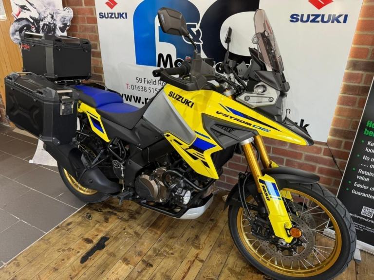 Stunning Yellow with Black Luggage DL1050DE Tour Edition