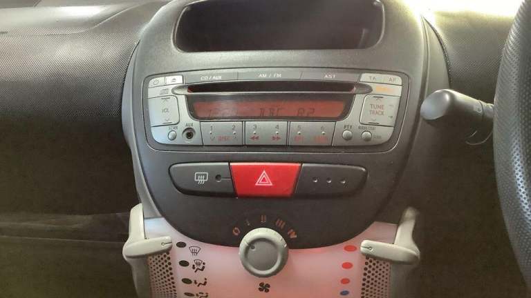 2011 Peugeot 107 1.0 Urban 3dr HATCHBACK PETROL Manual