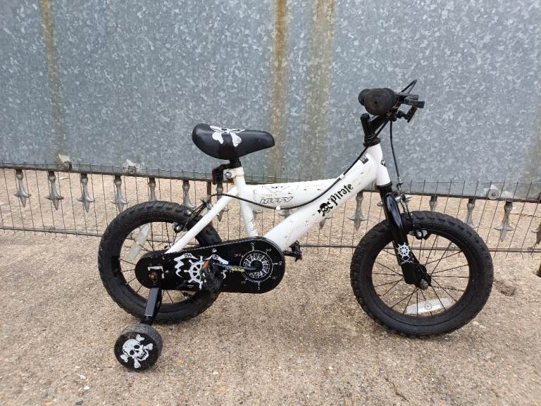 HUFFY PIRATE(BLACK/WHITE) 14 INCH WHEEL SHILDS BIKE ,STABILIZERS,V BRAKE,FULL CHAIN GAURD