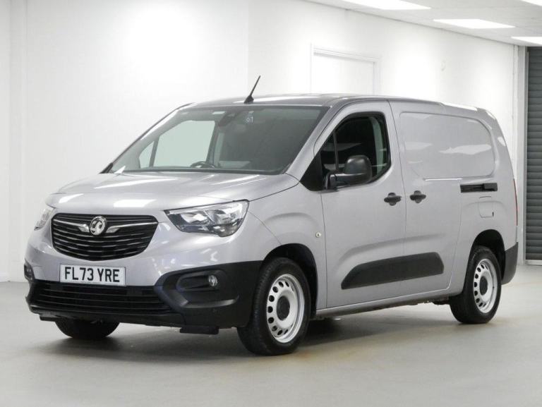 73 VAUXHALL COMBO L2 1.5 TURBO D 100 BHP 2300 LONG PRIME NAV EDITION 6DR