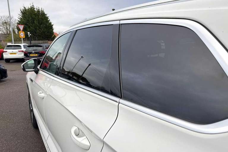 2018 Volkswagen Touareg 3.0 V6 TDI 4Motion R-Line Ã¢Â­Â14 way power adjustment, Innovation cockp...