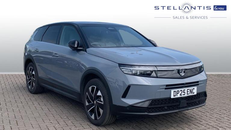 2025 Vauxhall Grandland 1.2 Ultimate SUV 5dr Petrol Hybrid e-DCT Euro 6 (s/s) (136 ps) SUV Hybrid...