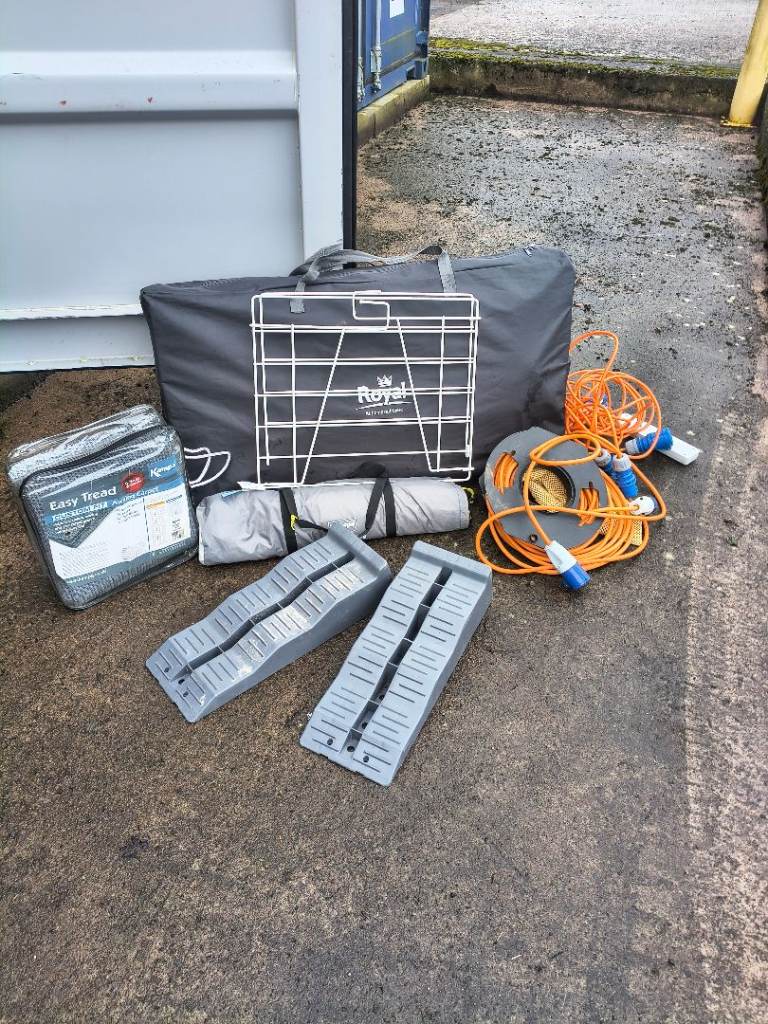 Caravan accessories bundle can spilt 