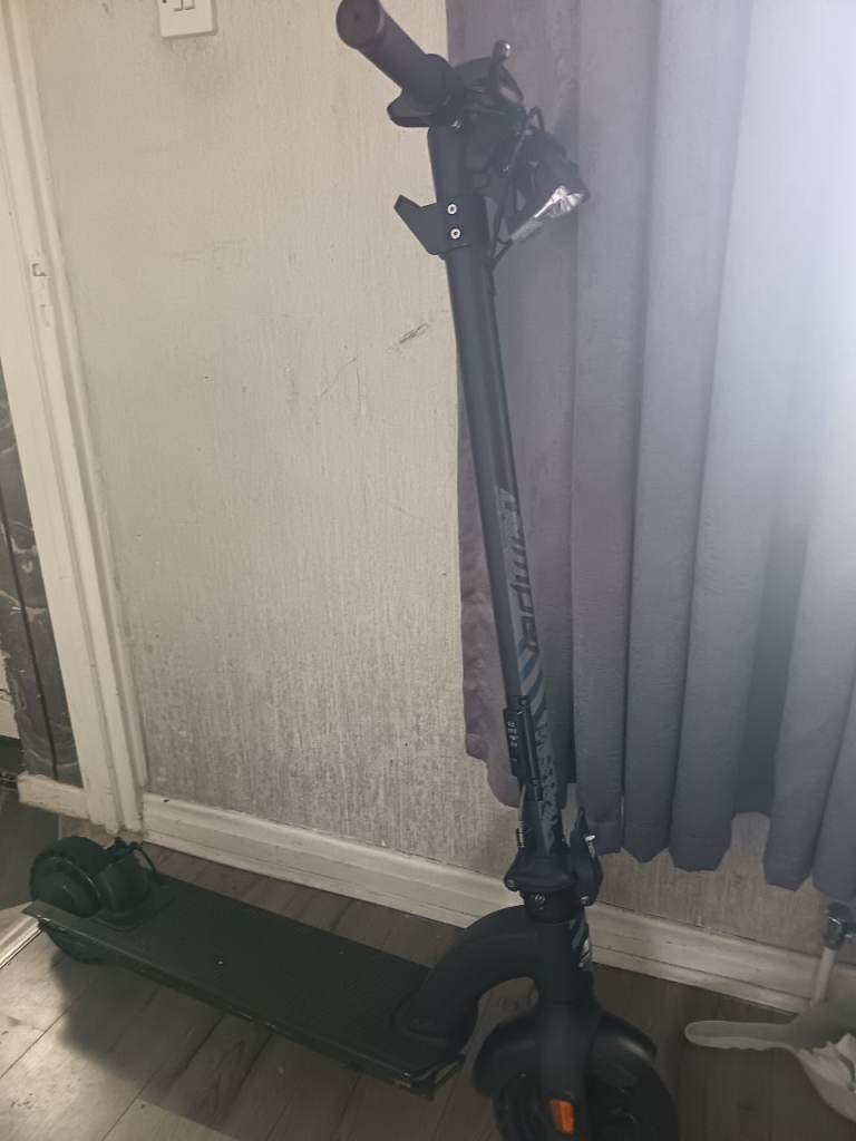 Tempest Electric Scooter – Black, Good Condition