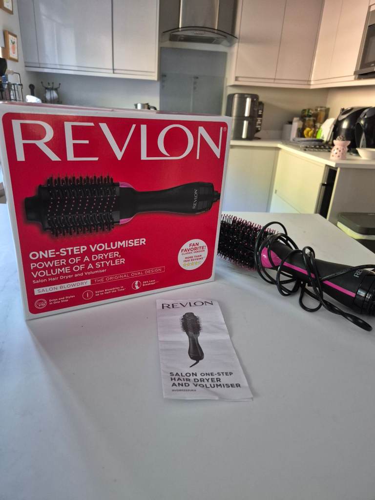 REVLON Salon One-Step Hair Dryer and Volumisee