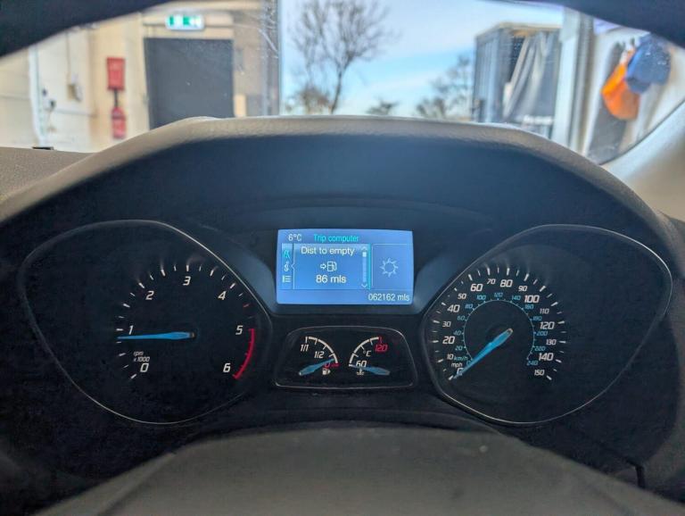 2014 Ford Focus 1.6 TDCi Zetec Navigator Euro 5 (s/s) 5dr HATCHBACK Diesel Manual