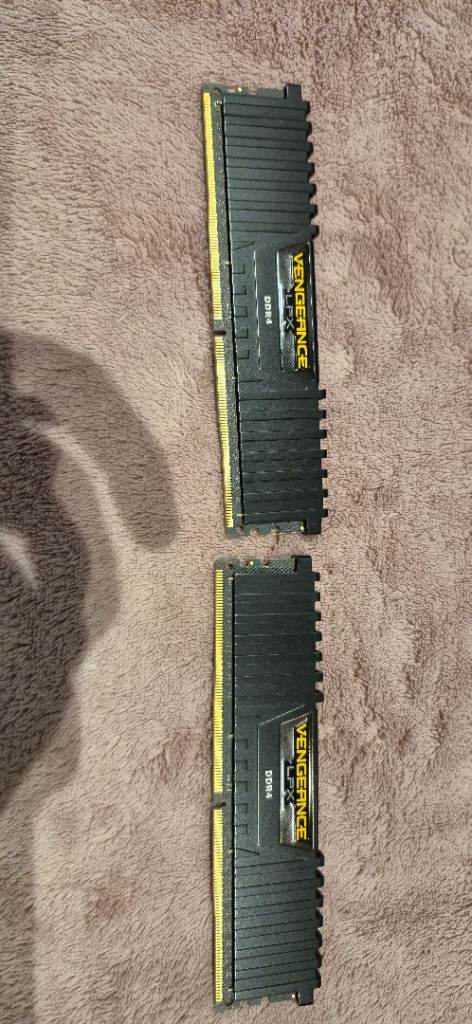 Corsair Vengeance LPX DDR4 RAM – 16GB (2×8GB)