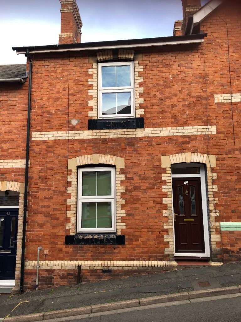 2 BEDROOM HOUSE IN NEWTON ABBOT