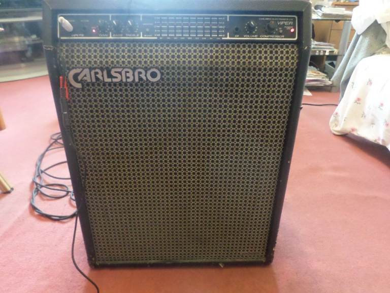 Bass guitar amplifier