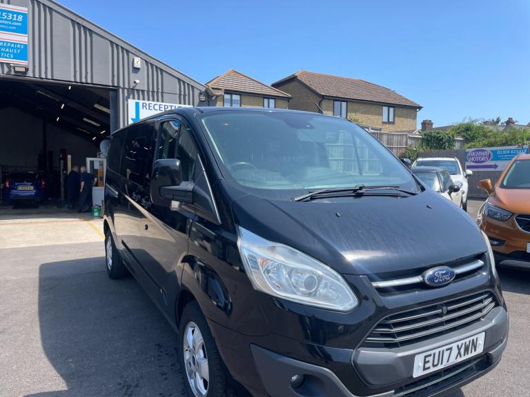 2017 Ford Transit Custom 2.0 TDCi 170ps Low Roof D/Cab Limited Van PANEL VAN Diesel Manual