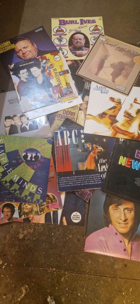Selection of Vinyl Records – Various Artists, Good Condition