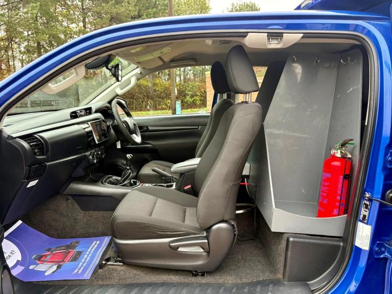 2018 Toyota Hilux Active Extra Cab Pick Up 2.4 D-4D 4x4 ***Workshop / Utility Truck*** PICK UP Di...